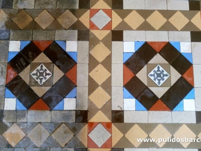 Cómo limpiamos suelos de mosaico