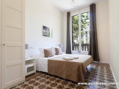 Habitación con suelos de mosaico