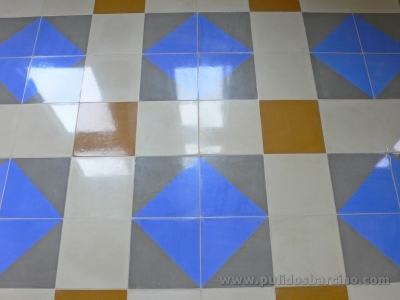 Pulido de suelos de mosaico en Barcelona - Pulidos Barcino
