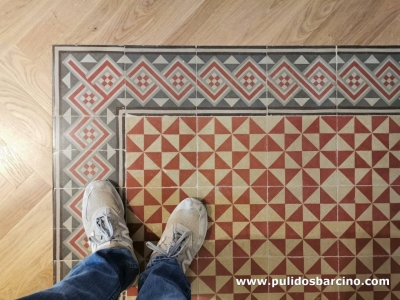 Mosaico y madera
