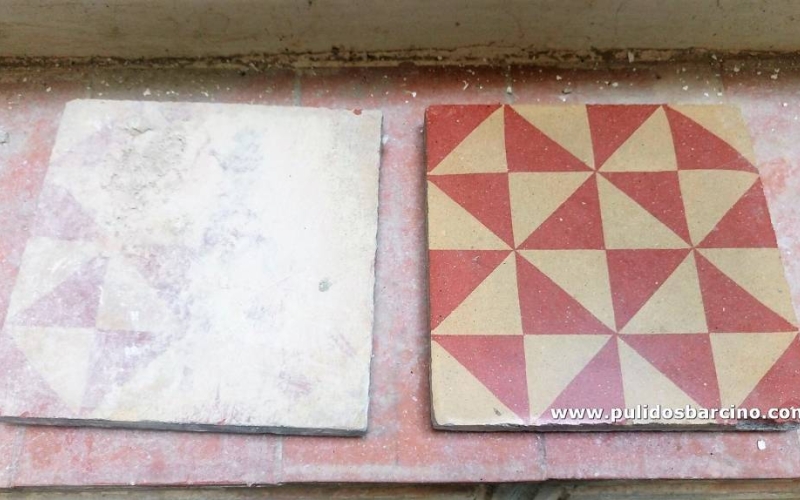 Mosaicos, azulejos, baldosas antiguas y nuevas de hormigón y mosaico pulido y restaurado. 