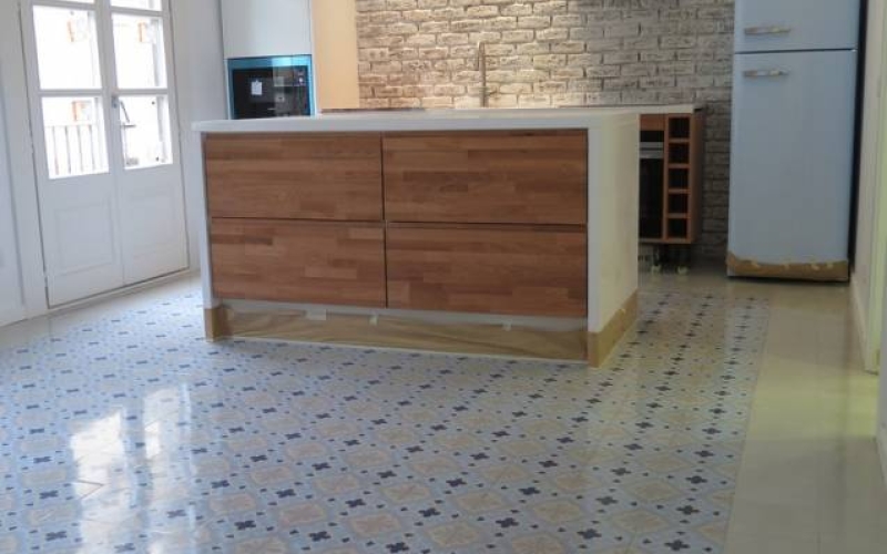 Precio 40€xm2 (100m2) 