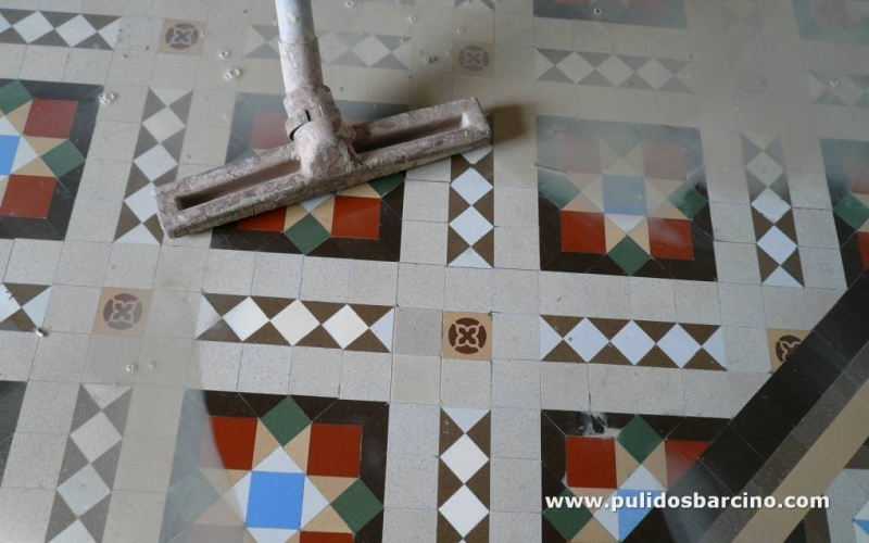 Pulido y Abrillantado de Suelos Barcino | Restaurador de Mosaicos Modernistas en Barcelona 