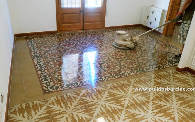 Abrillantar suelo hidráulico. Precio 40€xm2 